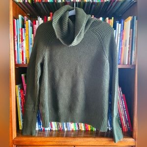 Market & Spruce olive green Sharon cowl neck waffle stitch sweater, M, like new
